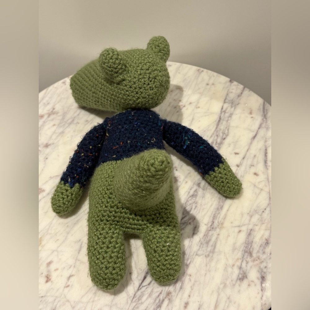 Crochet alligator missing one eye - AS IS - Picture 3 of 5